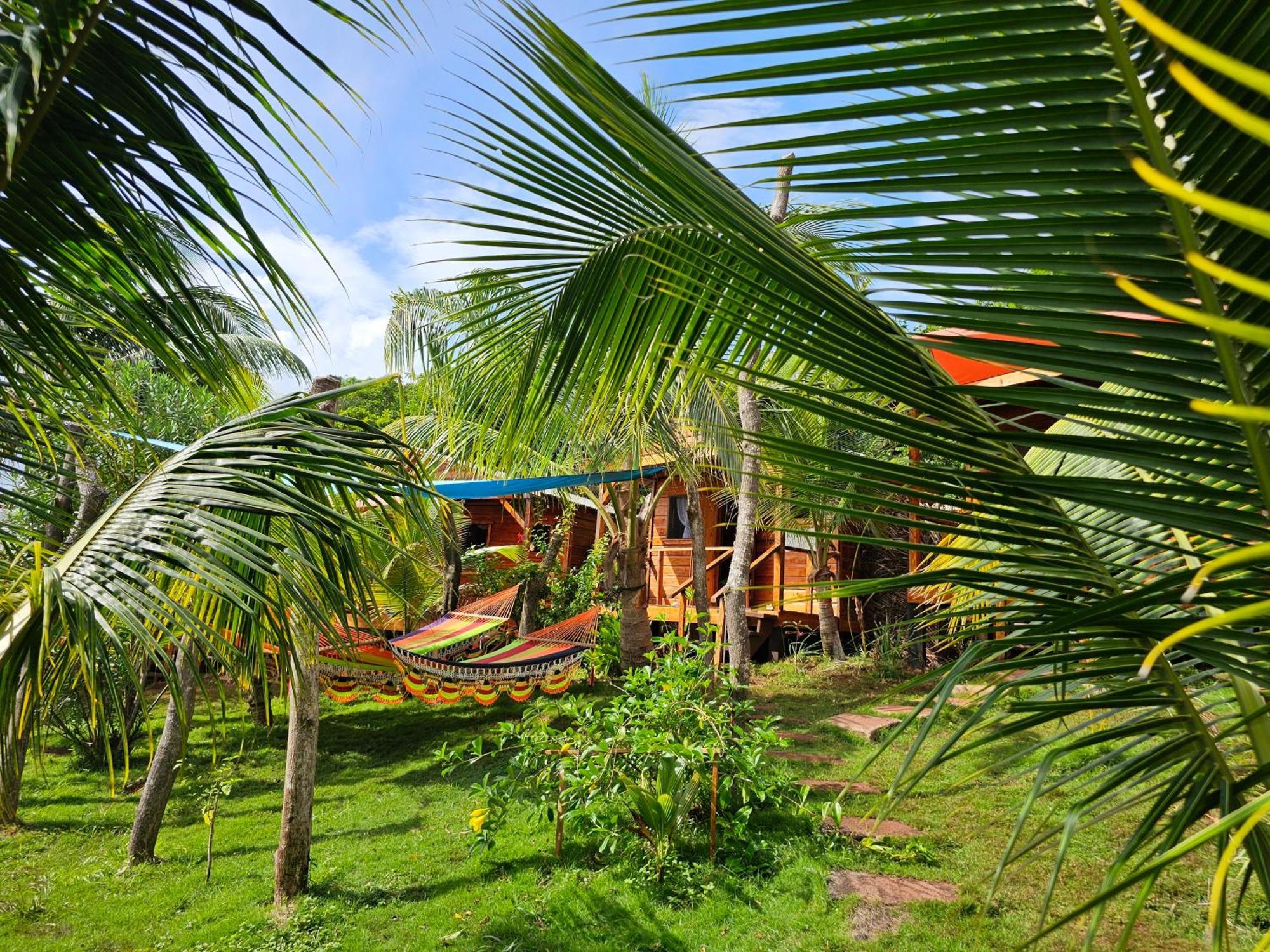 The Lighthouse Retreat, Little Corn Island, Nicaragua Hotel Exterior photo