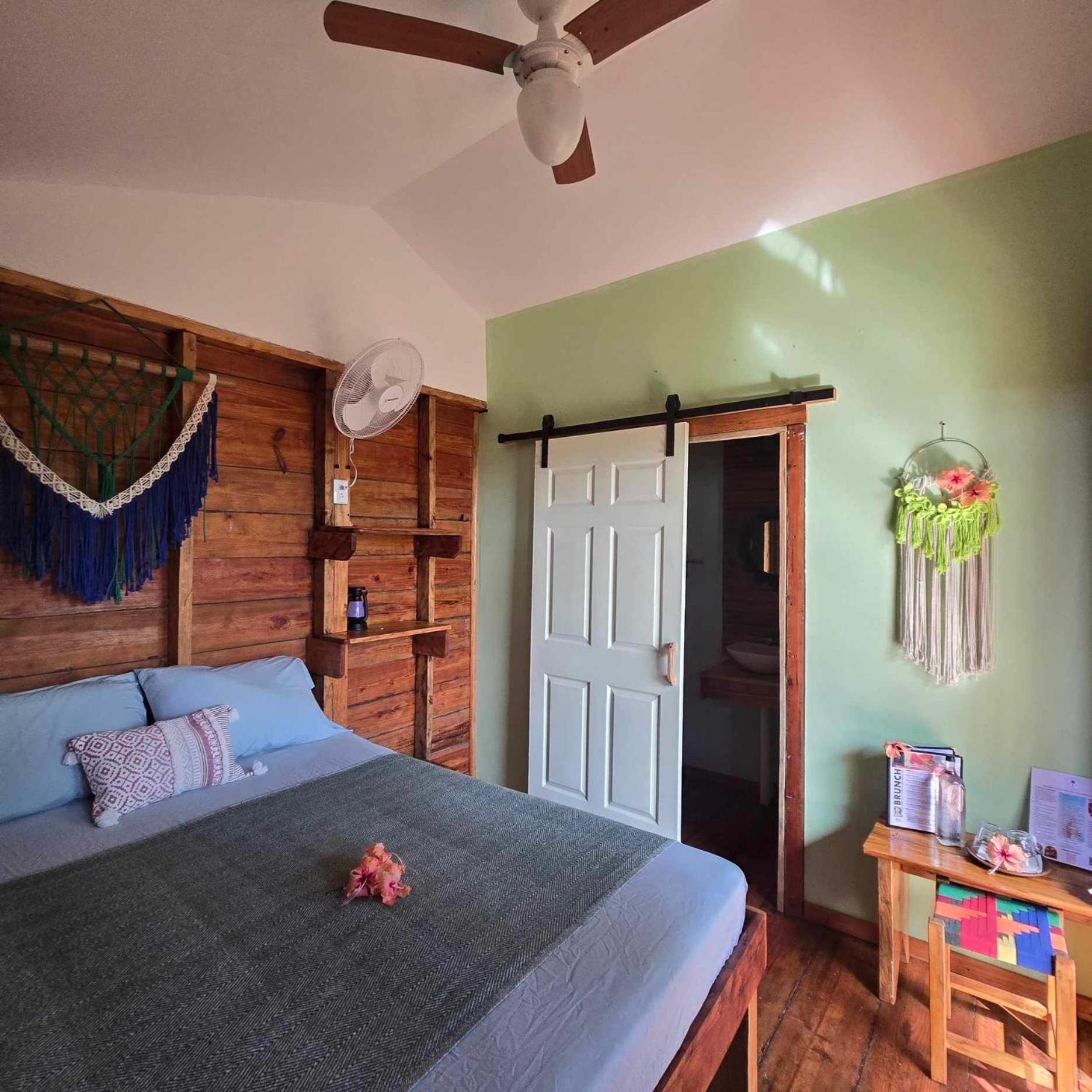 The Lighthouse Retreat, Little Corn Island, Nicaragua Hotel Exterior photo